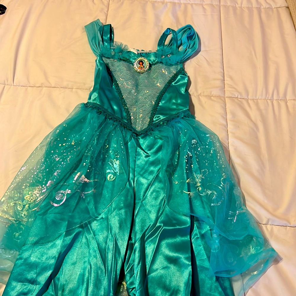 Girls costume